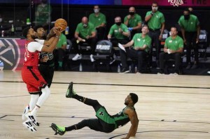  霍勒迪,攻防一体,绿军卫冕拼图完成  