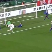  热刺绝平进球引争议，VAR判定越位在先无效  