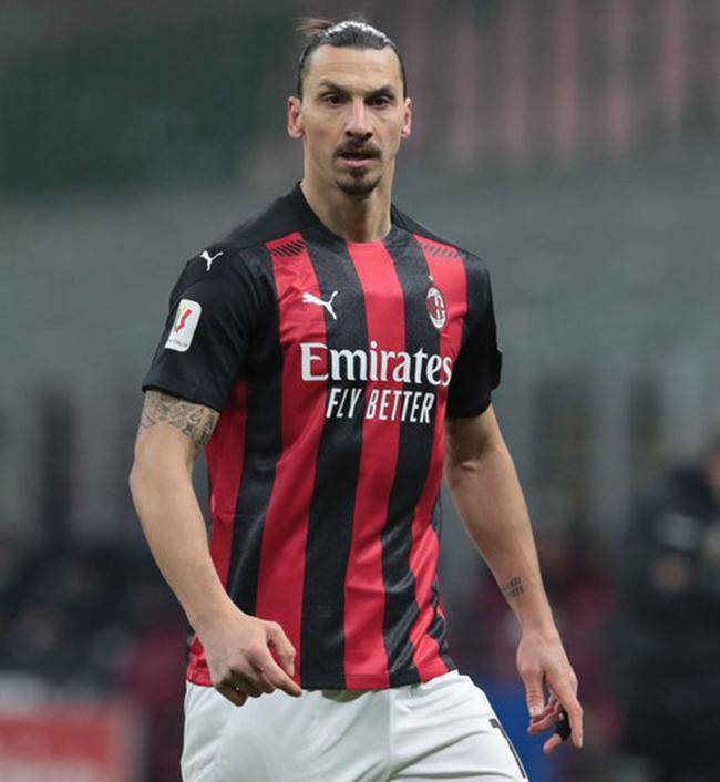  托纳利染红离场AC米兰客场惨遭逆转  