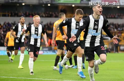  纽卡斯尔联攻势如潮，四球痛击诺丁汉森林